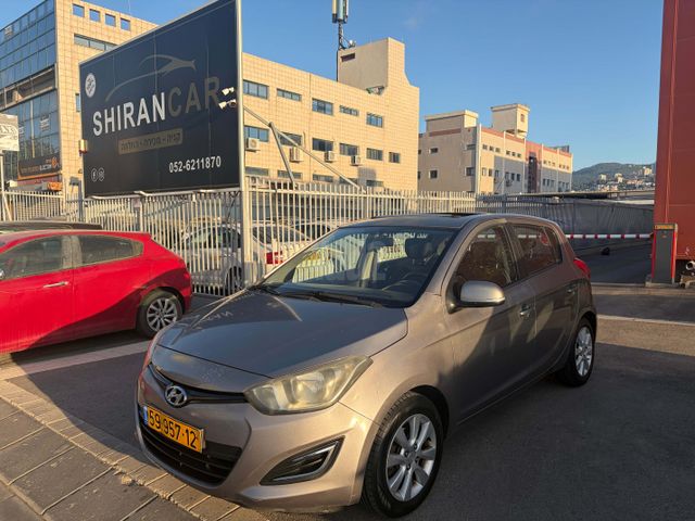 מודעת רכב יונדאי i20