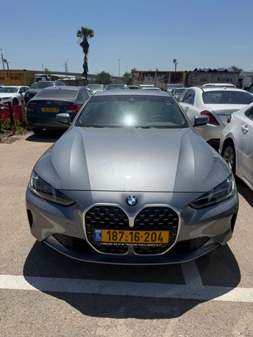 מודעת רכב ב מ וו סדרה 4