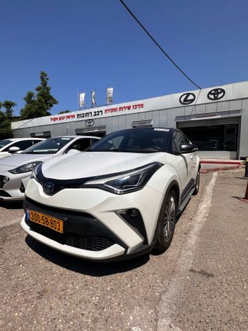 מודעת רכב טויוטה C-HR
