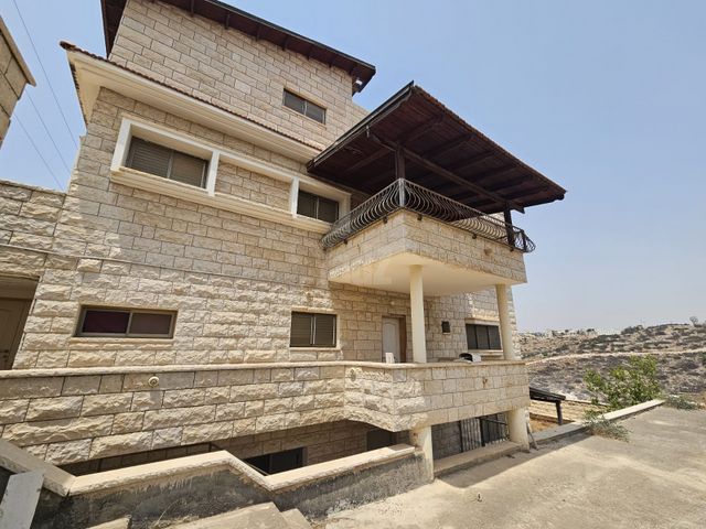 הארז 18