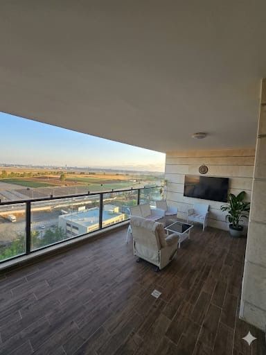 דרך העצמאות 27
