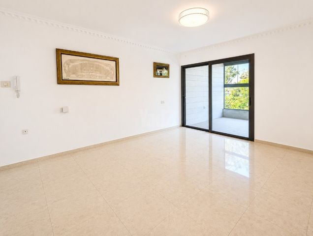 קמינסקה 10