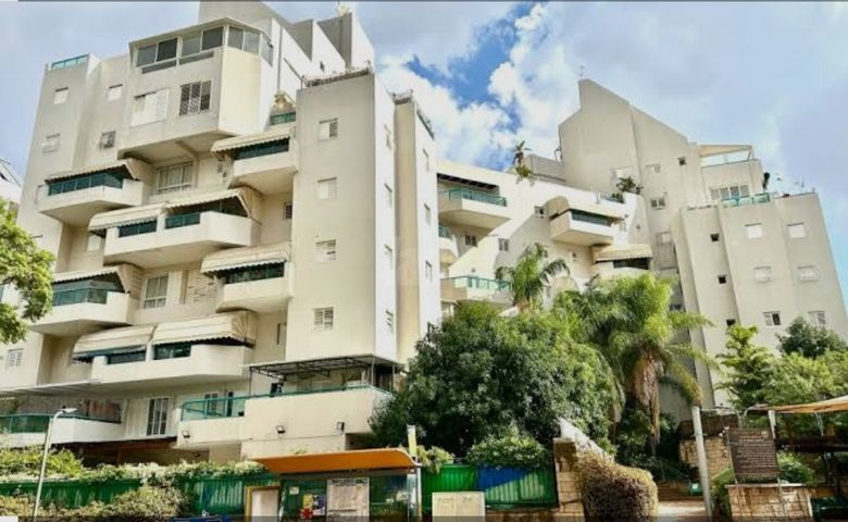 אליעזר בלבן
