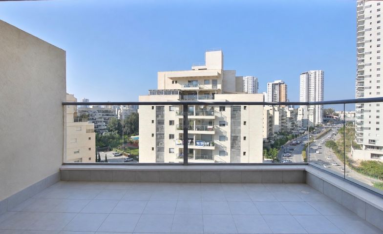 עוזי חיטמן 