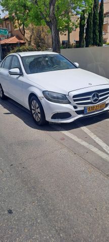 מודעת רכב מרצדס-בנץ C-class