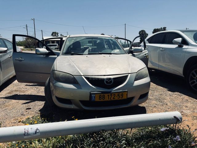 מודעת רכב מאזדה 3