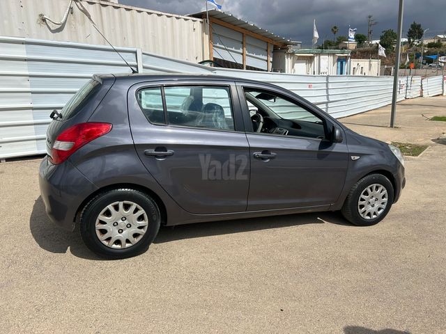 מודעת רכב יונדאי i20