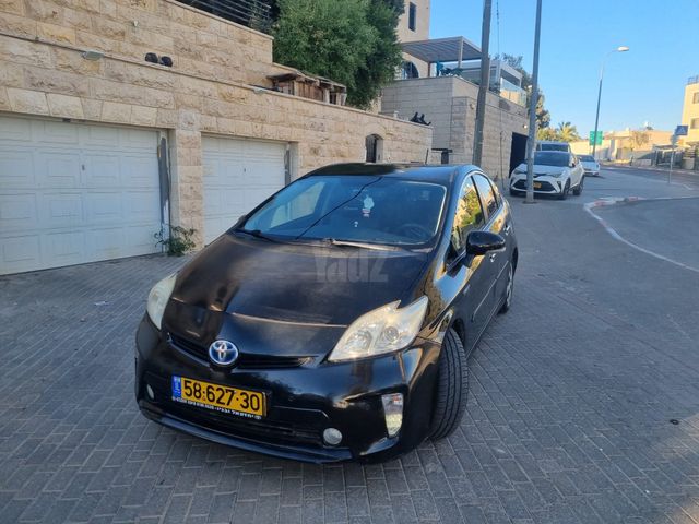 מודעת רכב טויוטה פריוס