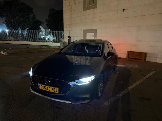 מודעת רכב מאזדה 3