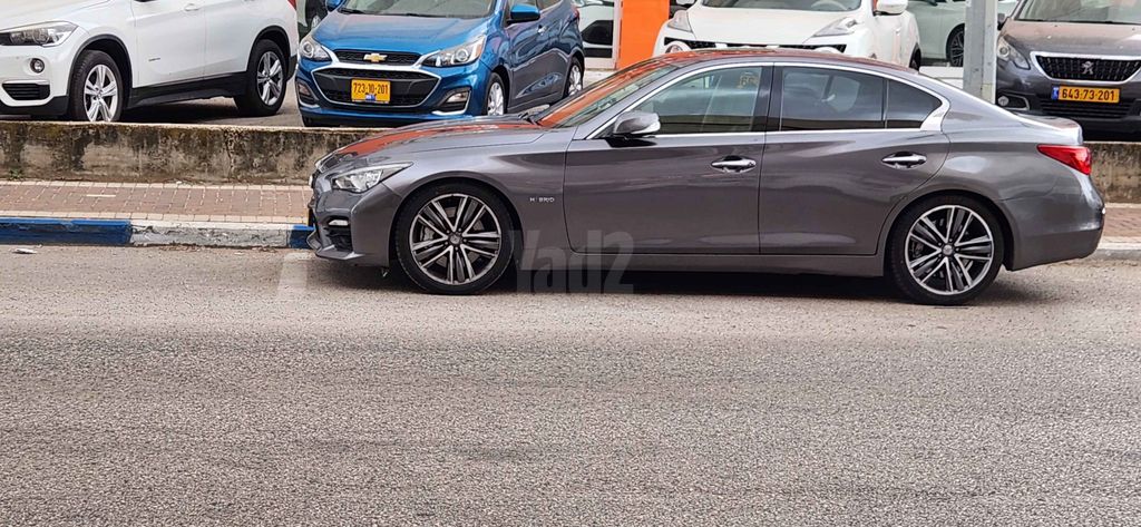 מודעת רכב אינפיניטי Q50
