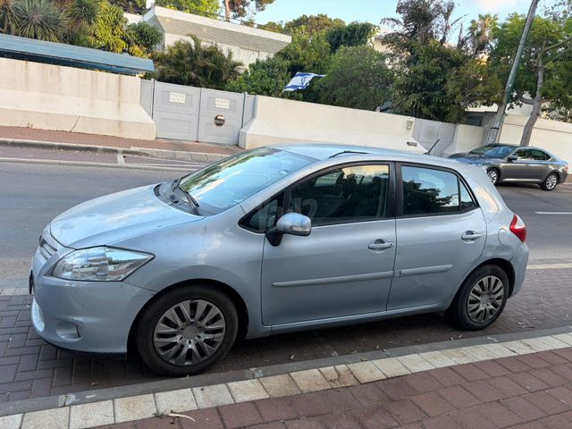 מודעת רכב טויוטה אוריס