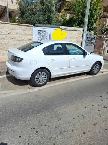 מודעת רכב מאזדה 3