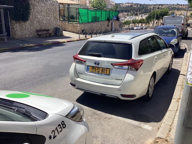 מודעת רכב טויוטה אוריס