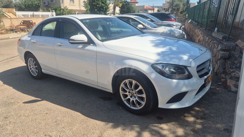מודעת רכב מרצדס-בנץ C-class