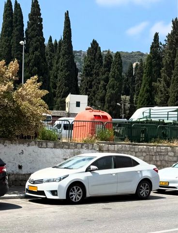 מודעת רכב טויוטה קורולה