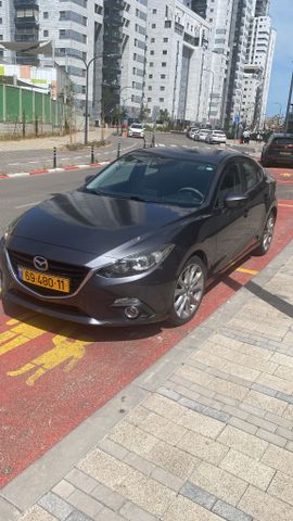 מודעת רכב מאזדה 3