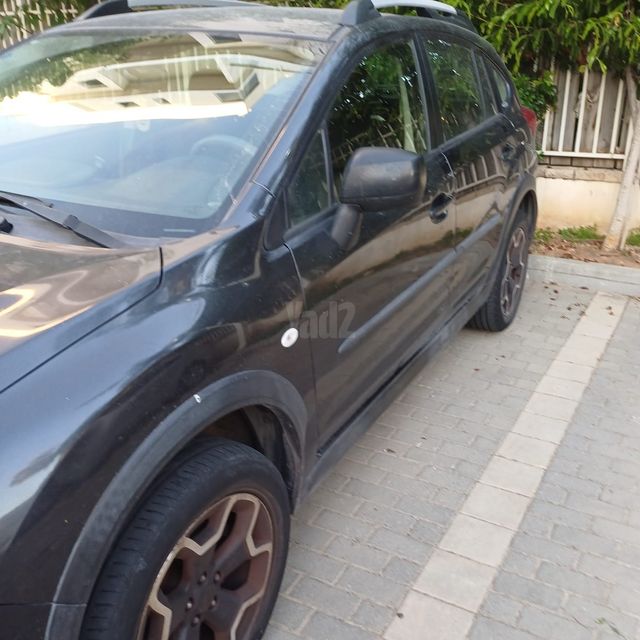 מודעת רכב סובארו XV