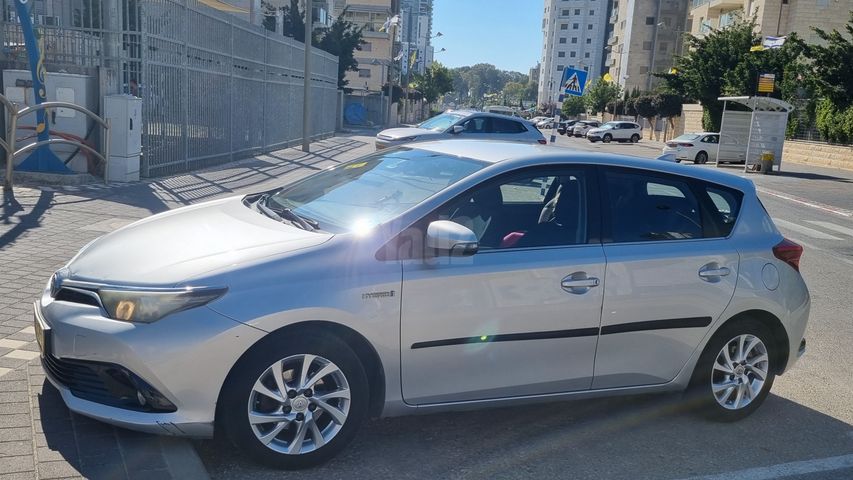 מודעת רכב טויוטה אוריס