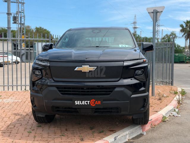 מודעת רכב שברולט סילברדו EV 1