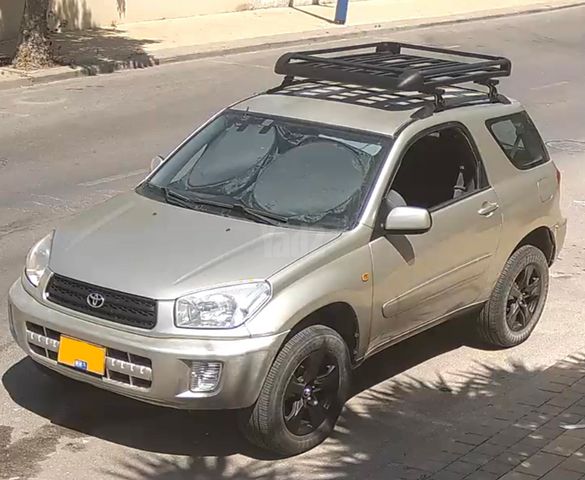 מודעת רכב טויוטה RAV4