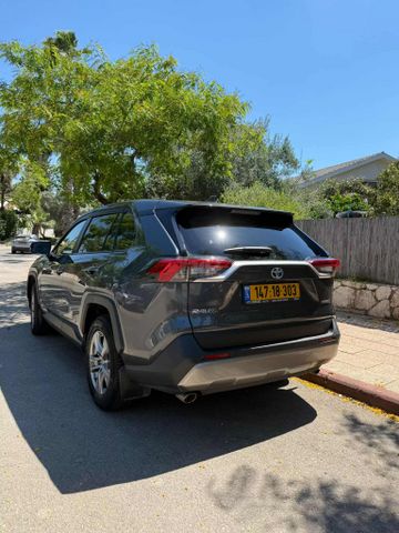 מודעת רכב טויוטה RAV4