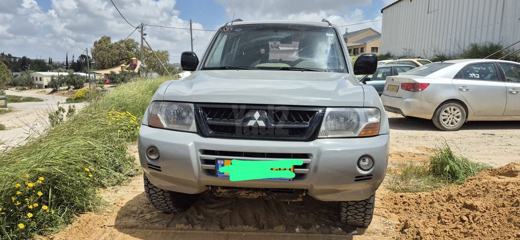 מודעת רכב מיצובישי פג'רו