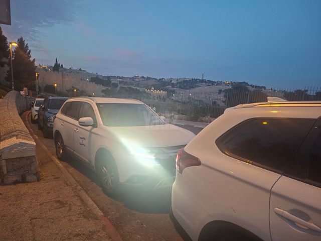 מודעת רכב מיצובישי אאוטלנדר