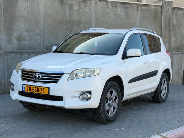 מודעת רכב טויוטה RAV4