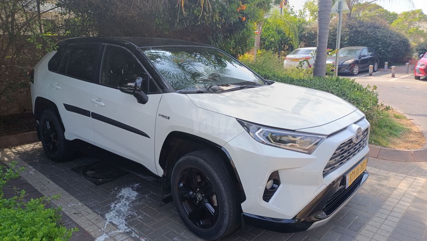 מודעת רכב טויוטה RAV4