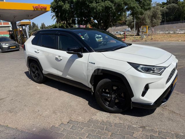 מודעת רכב טויוטה RAV4