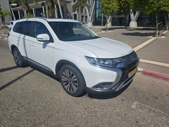 מודעת רכב מיצובישי אאוטלנדר