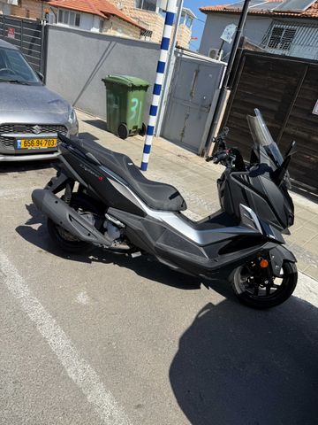 מודעת רכב סאן יאנג קרוזים 300