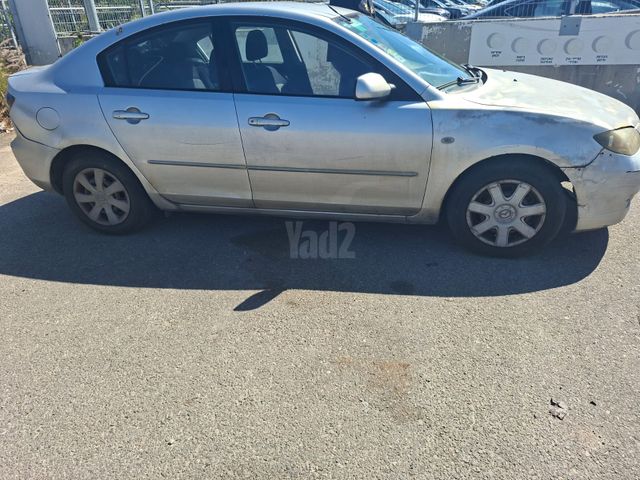 מודעת רכב מאזדה 3