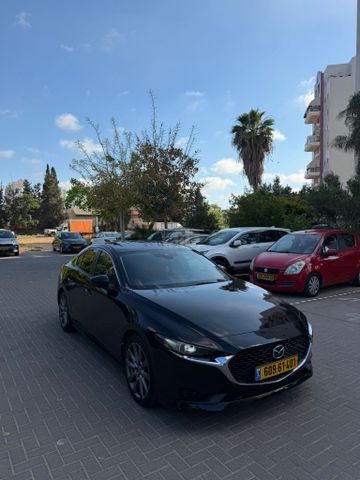 מודעת רכב מאזדה 3