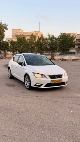 מודעת רכב סיאט לאון