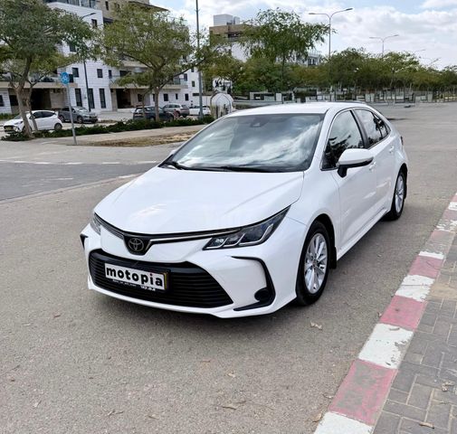 מודעת רכב טויוטה קורולה 1