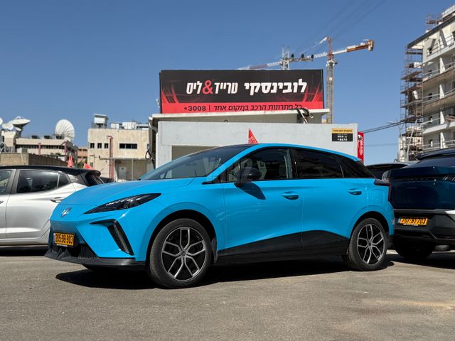 מודעת רכב אם ג'י MG4