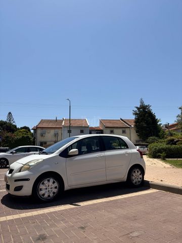 מודעת רכב טויוטה יאריס