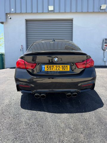 מודעת רכב ב מ וו סדרה 4