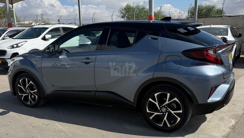 מודעת רכב טויוטה C-HR 3
