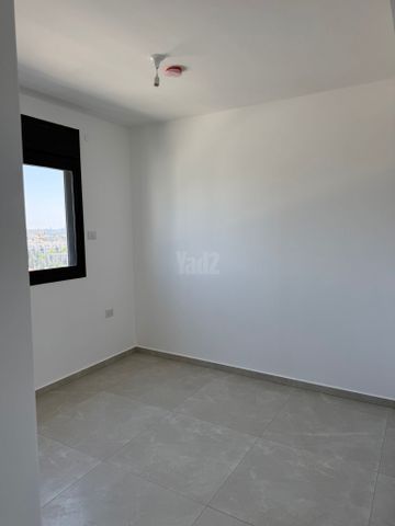 אחאב 3