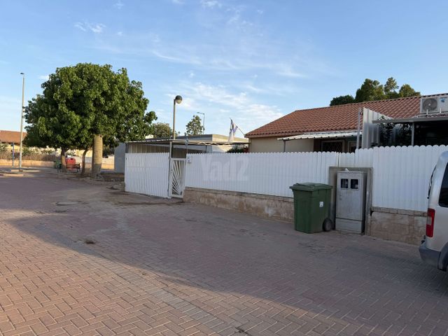 מנחם אבידום 15