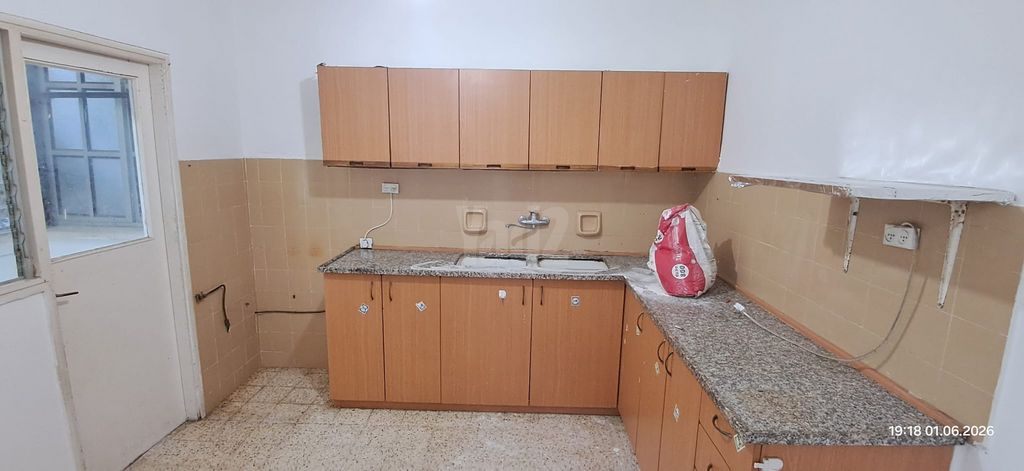 יונה גרין 7