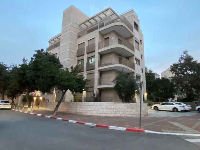 דירת גן למכירה בירושלים (תיווך) — 2