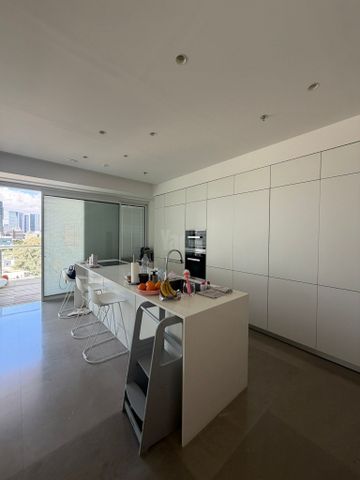 שדרות רוטשילד 17