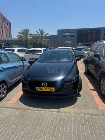 מודעת רכב מאזדה 3