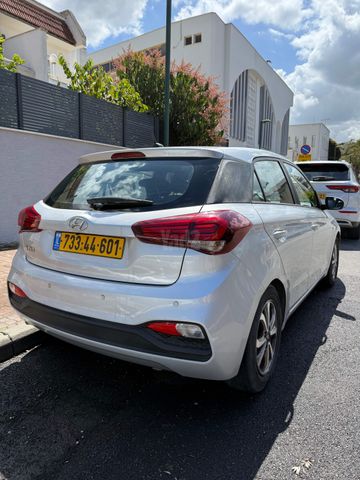 מודעת רכב יונדאי i20