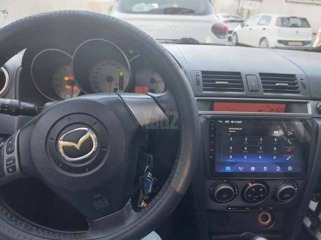 מודעת רכב מאזדה 3