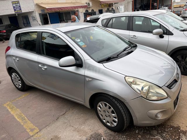 מודעת רכב יונדאי i20