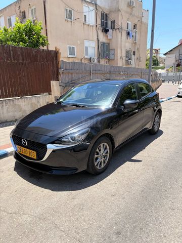 מודעת רכב מאזדה 2